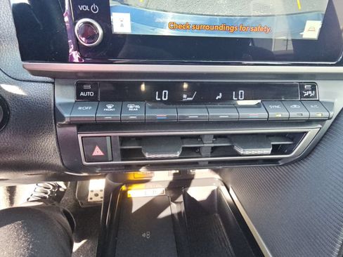 Used 2026 Toyota Camry SE FWD image 18