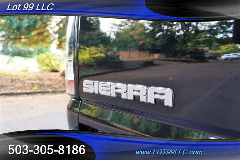 Used 2004 GMC Sierra 2500 SLT w/ Heavy-Duty Power Package AWD/4WD image 33