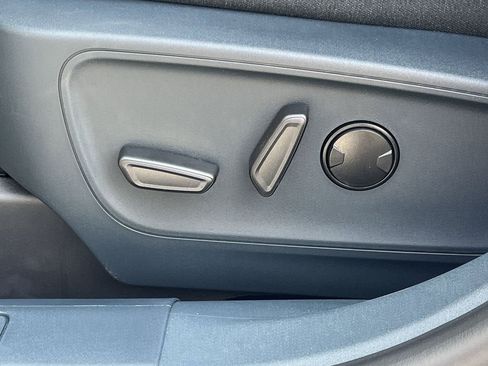 New 2025 Ford Maverick XLT FWD image 19