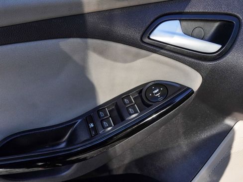 Used 2013 Ford Focus Electric Hatchback image 11