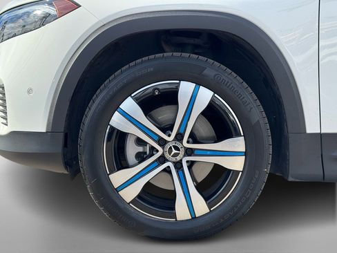 Certified 2023 Mercedes-Benz EQB 250+ w/ Exclusive Package image 10