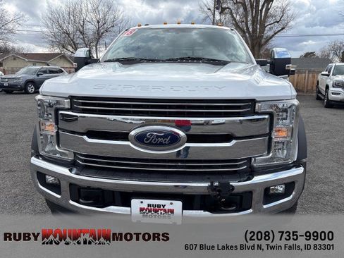 Used 2018 Ford F450 Lariat w/ Lariat Value Package AWD/4WD image 3