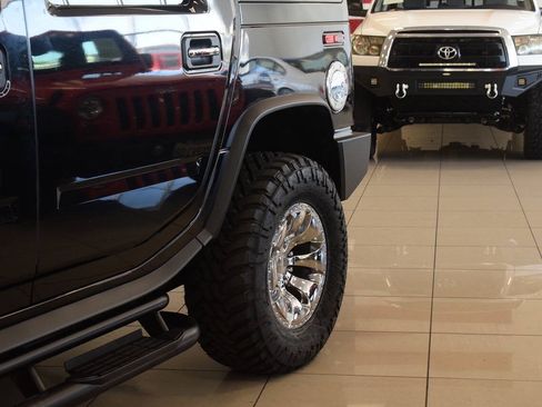 Used 2003 HUMMER H2 w/ Preferred Equipment Group AWD/4WD image 12