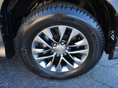 Used 2014 Lexus GX 460 Luxury image 38