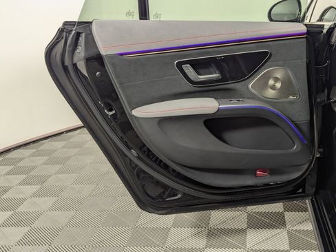 Used 2022 Mercedes-Benz EQS 580 4MATIC Sedan image 49