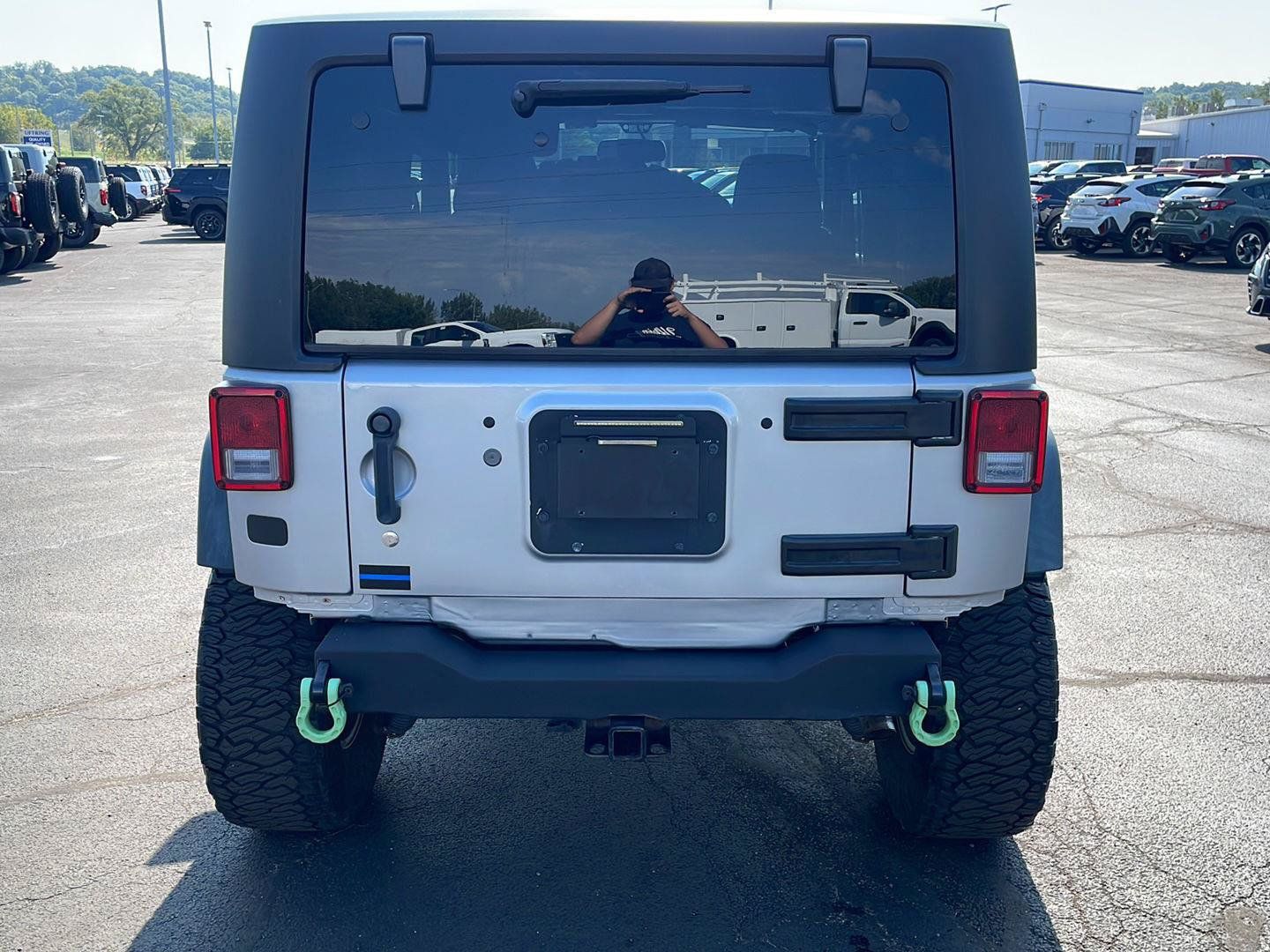 Used 2015 Jeep Wrangler Rubicon w/ Power Convenience Group AWD/4WD image 4