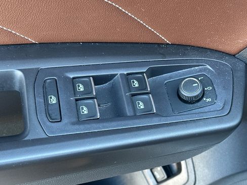 Used 2022 Volkswagen Atlas SE image 11