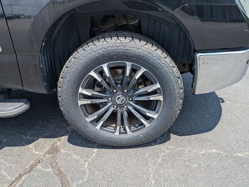 Used 2016 Nissan Titan SV AWD/4WD image 11