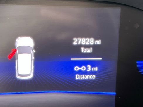 Used 2022 Volkswagen Tiguan SE image 12