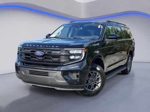 Used 2025 Ford Expedition Max Active RWD image 2