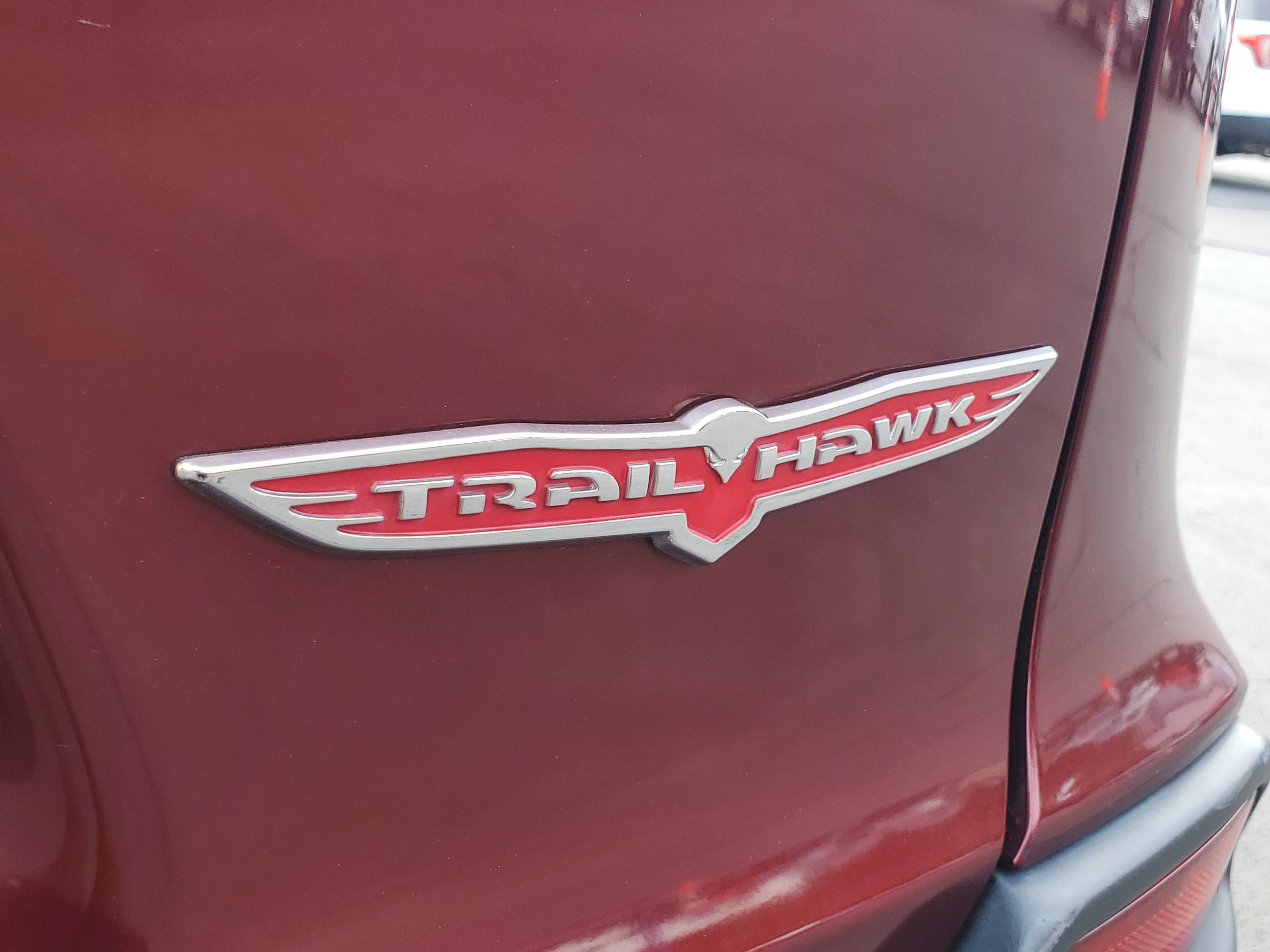 Used 2020 Jeep Cherokee Trailhawk w/ Comfort/Convenience Group AWD/4WD image 8