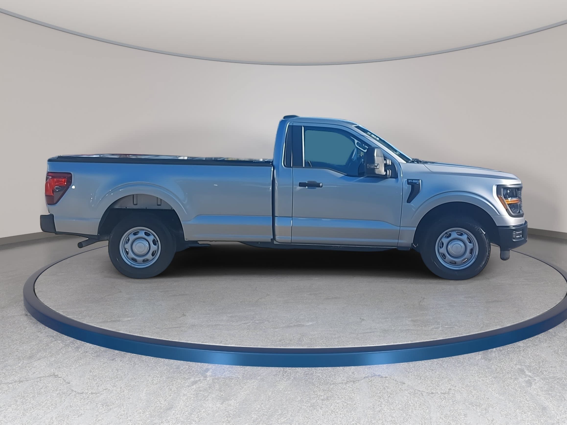 Used 2025 Ford F150 XL RWD image 4