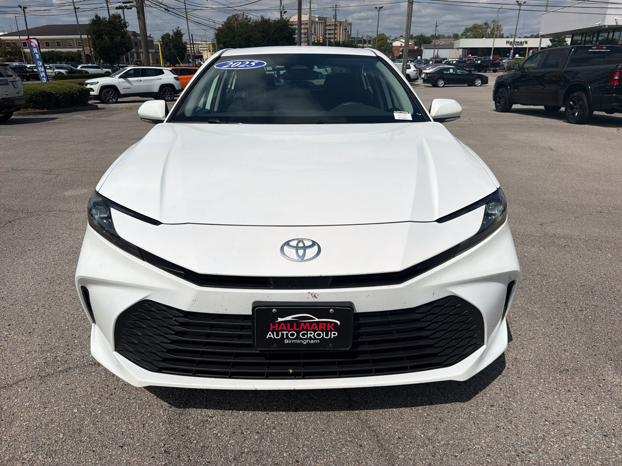 Used 2025 Toyota Camry LE FWD image 3