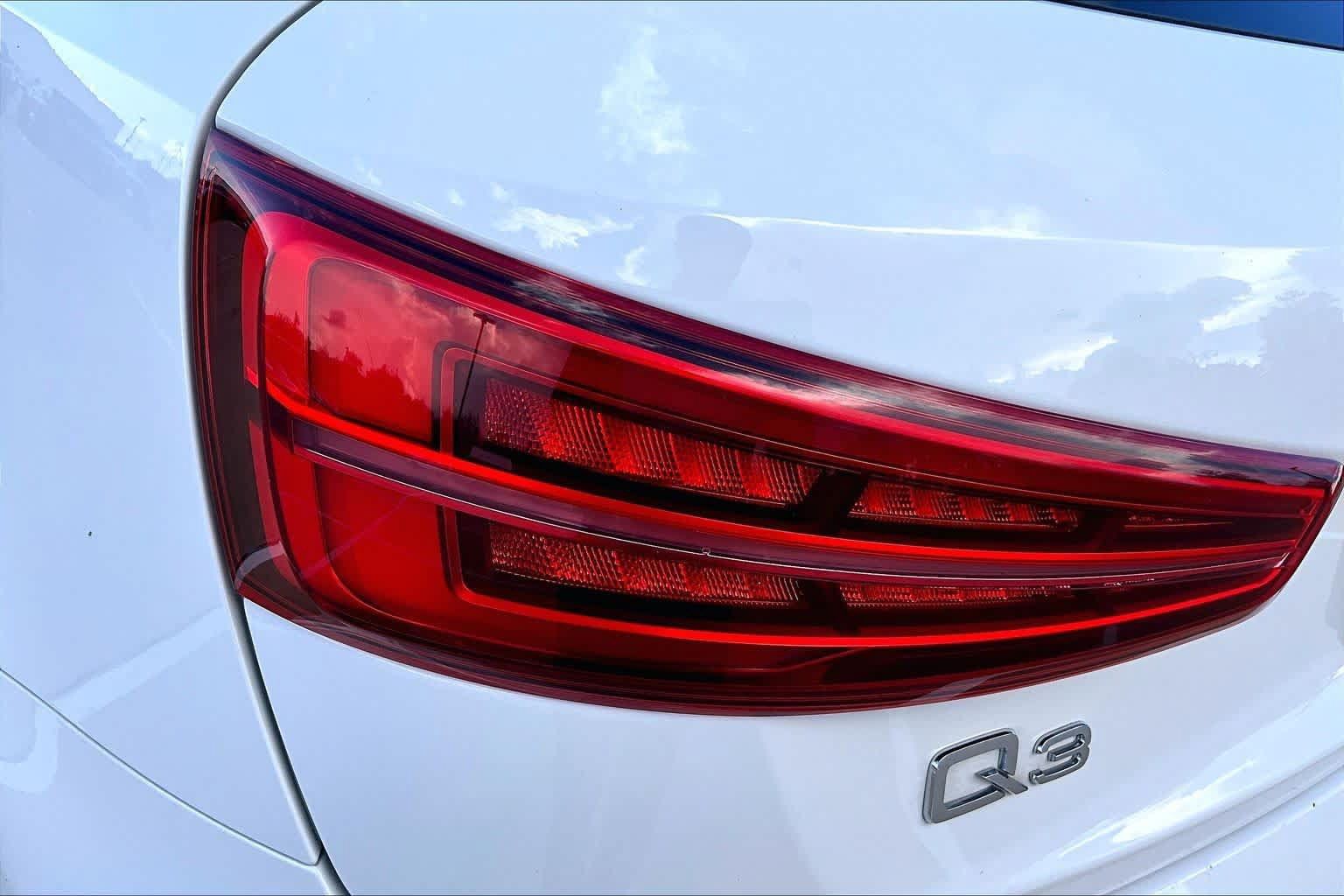 Used 2017 Audi Q3 2.0T Premium FWD image 29