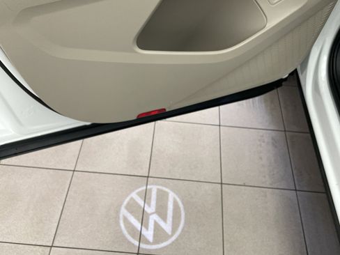 New 2026 Volkswagen Atlas SE FWD image 12
