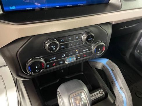 Used 2022 Ford Bronco Wildtrak AWD/4WD image 8