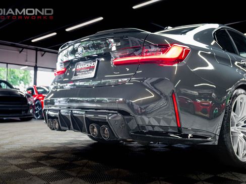 Used 2025 BMW M3 w/ M Carbon Exterior Package RWD image 24