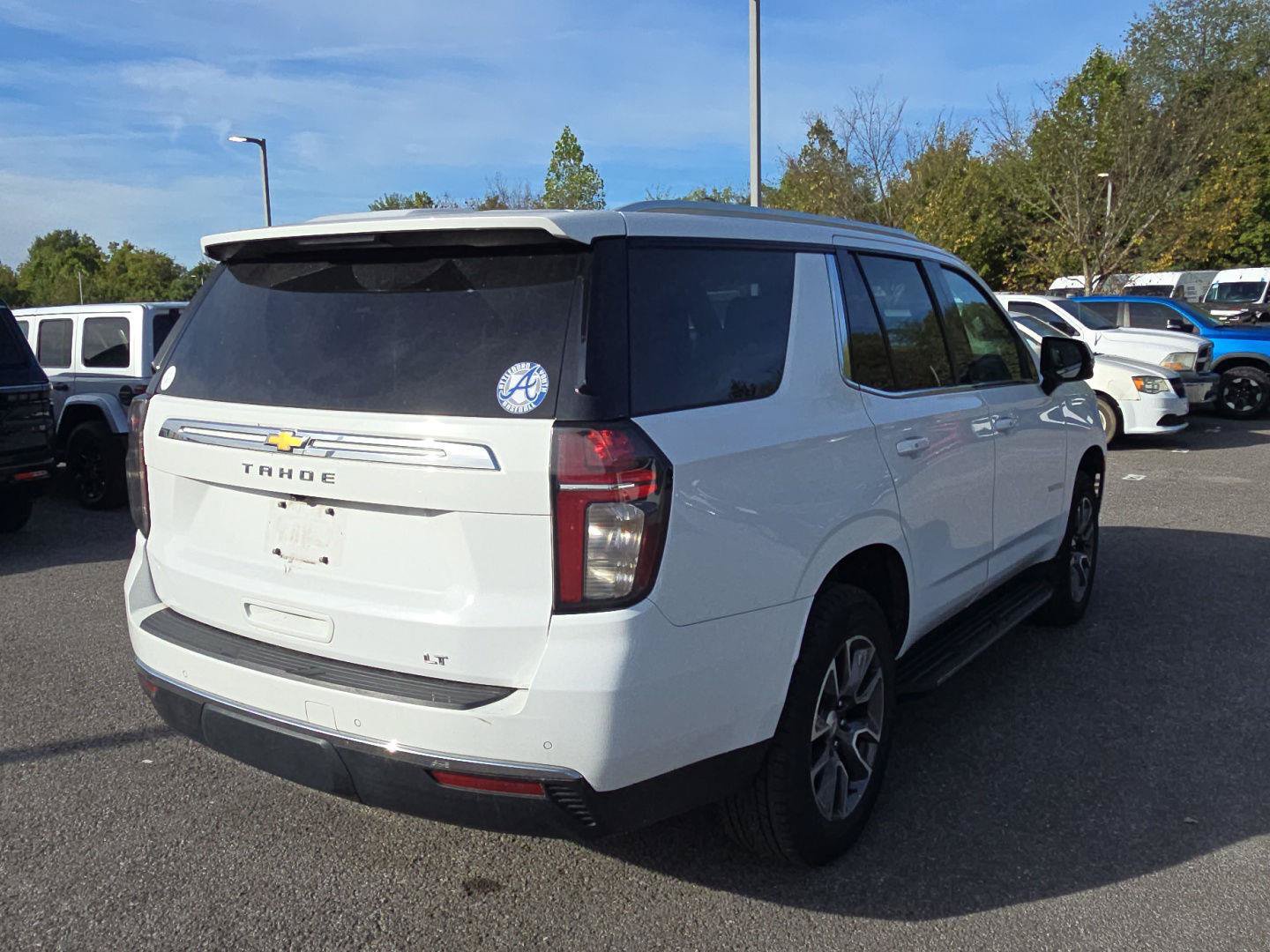 Used 2022 Chevrolet Tahoe LT w/ Luxury Package AWD/4WD image 7