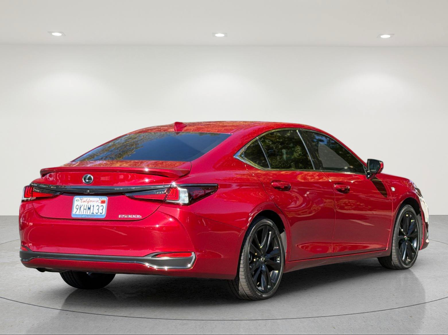 Used 2024 Lexus ES 300h F Sport w/ Accessory Package (Z2) FWD image 4