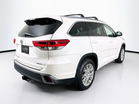 Used 2018 Toyota Highlander Limited Platinum AWD/4WD image 9