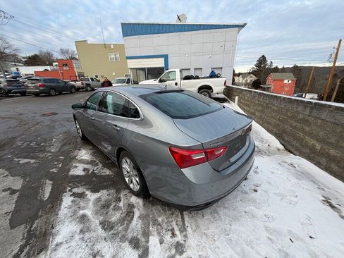 Used 2024 Chevrolet Malibu LT image 3