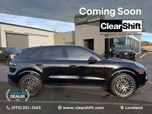 Used 2022 Porsche Cayenne image 1
