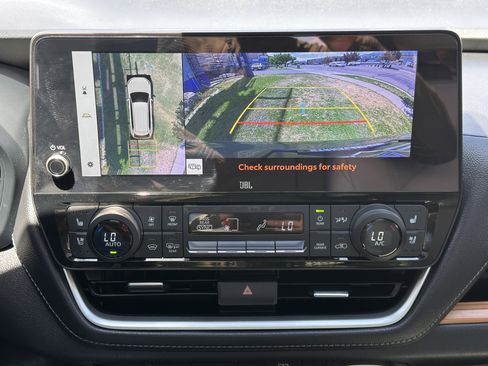 Used 2025 Toyota Grand Highlander AWD Hybrid image 40