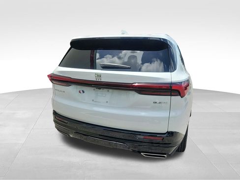 Used 2025 Buick Enclave Sport Touring w/ Power Package FWD image 12