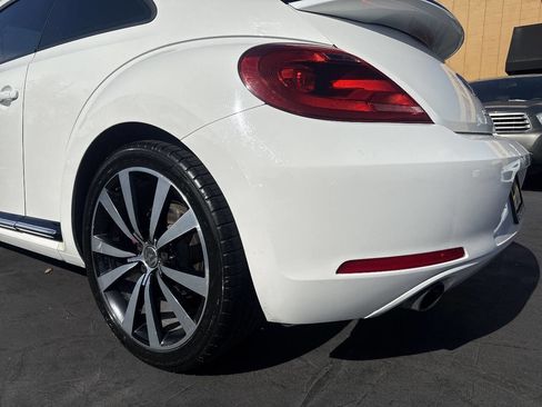 Used 2012 Volkswagen Beetle 2.0T w/ Lamp & Wheel Pkg FWD image 36