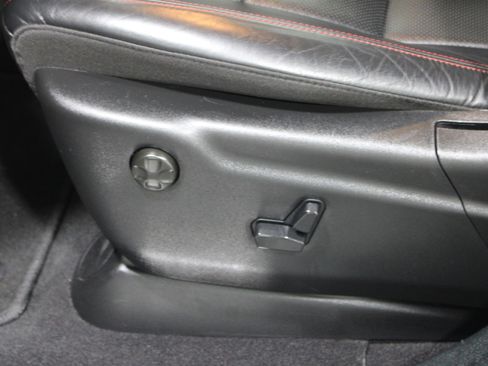 Used 2025 Dodge Durango GT AWD/4WD image 5