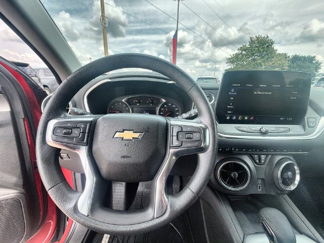 Used 2024 Chevrolet Blazer LT w/ Convenience Package FWD image 11