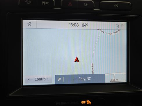 Used 2020 Ford Expedition XLT w/ Equipment Group 202A AWD/4WD image 23
