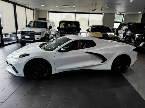 Used 2023 Chevrolet Corvette Stingray Premium Conv w/ Z51 Performance Package RWD image 41