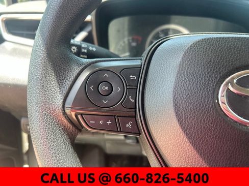 Used 2022 Toyota Corolla LE FWD image 11