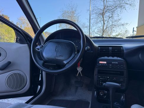 Used 1998 Saturn S-Series SL1 image 22