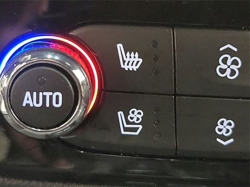 Used 2024 Buick Enclave Premium image 26