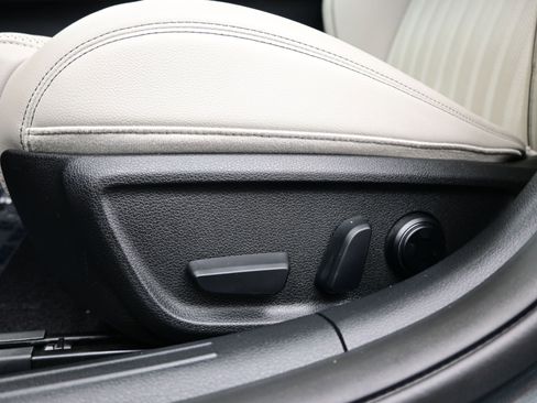 Certified 2023 Genesis G70 2.0T w/ Sport Prestige Package image 13