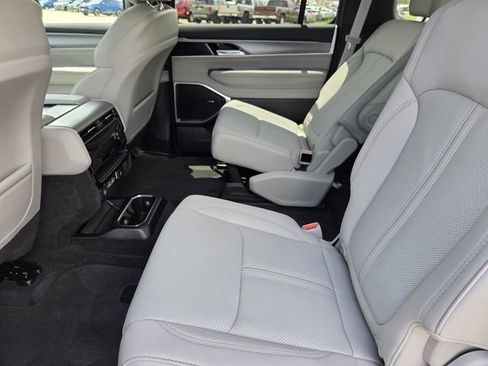 New 2026 Jeep Grand Wagoneer 2WD w/ Premium Group I image 29