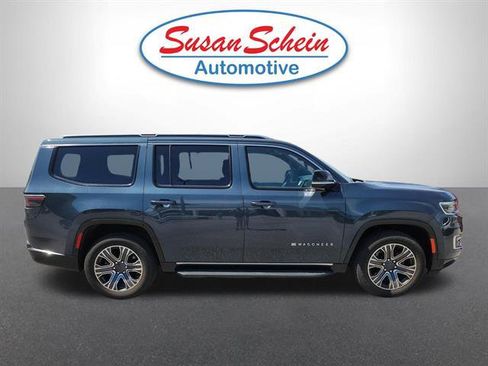 Used 2024 Jeep Wagoneer Series II w/ Flexible Seating Group AWD/4WD image 22