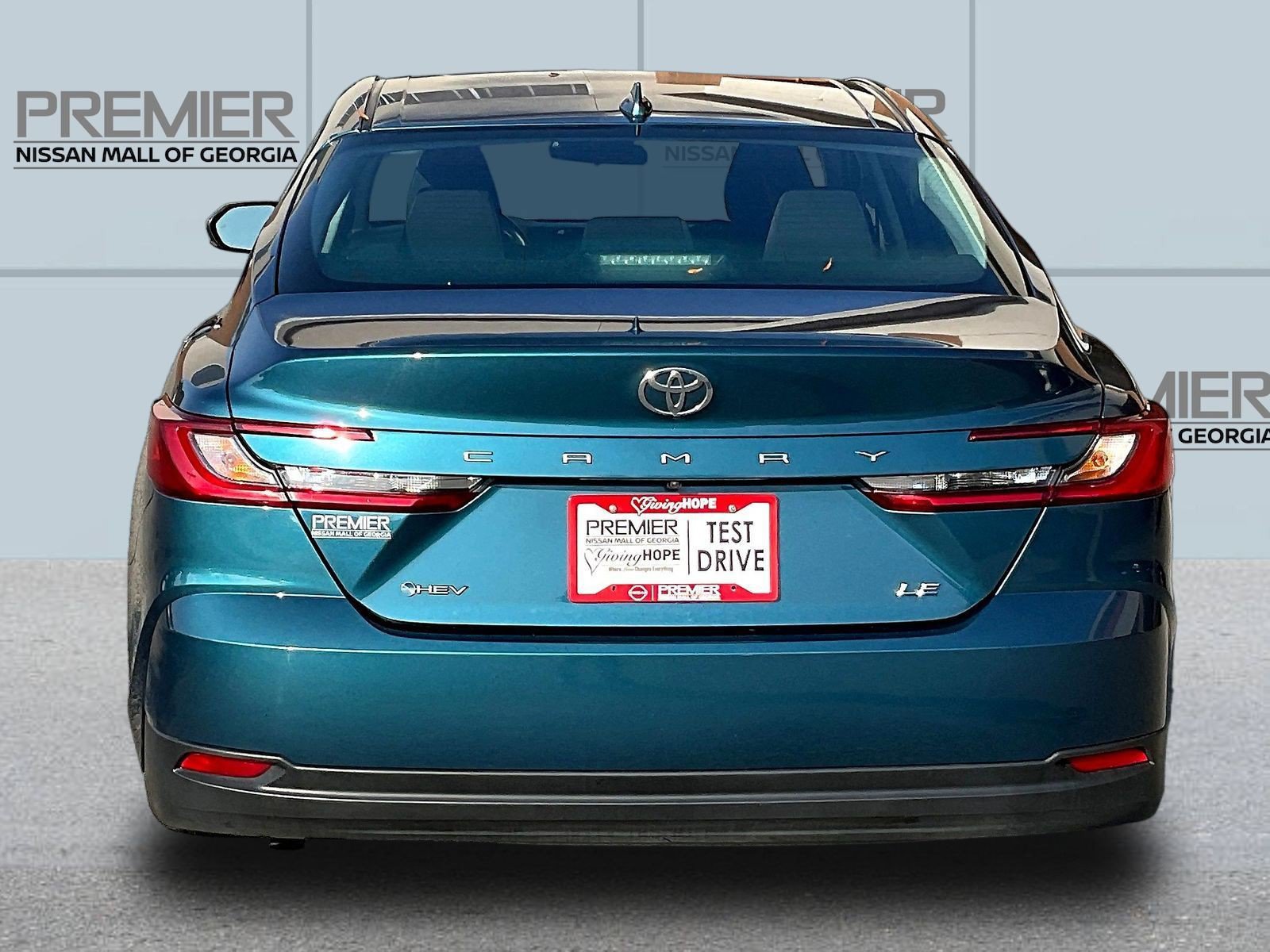 Used 2025 Toyota Camry LE FWD image 6