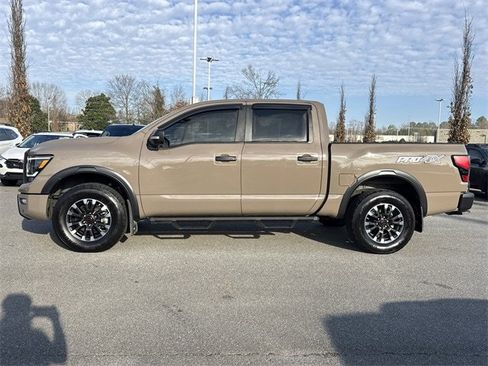 Used 2023 Nissan Titan PRO-4X w/ Pro-4x Convenience Package image 6