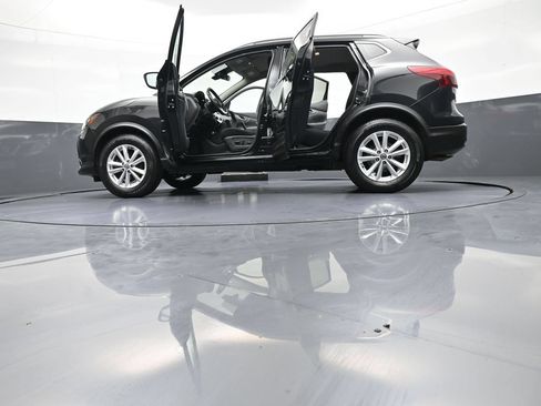 Used 2019 Nissan Rogue Sport SV w/ All-Weather Package AWD/4WD image 47