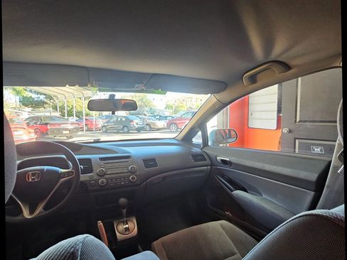 Used 2010 Honda Civic LX image 31