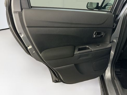 Used 2025 Mitsubishi Outlander Sport LE AWD/4WD image 26