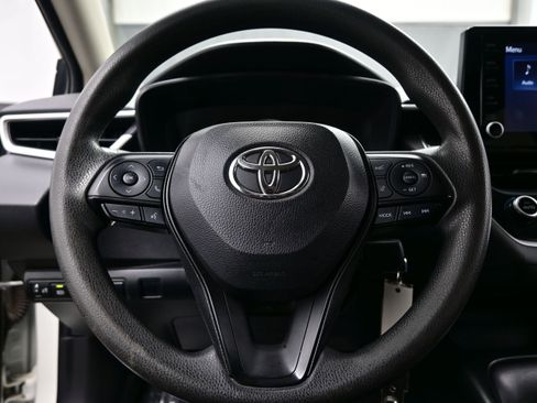 Used 2022 Toyota Corolla LE FWD image 21