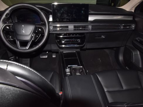 New 2026 Lincoln Corsair Premiere FWD image 15