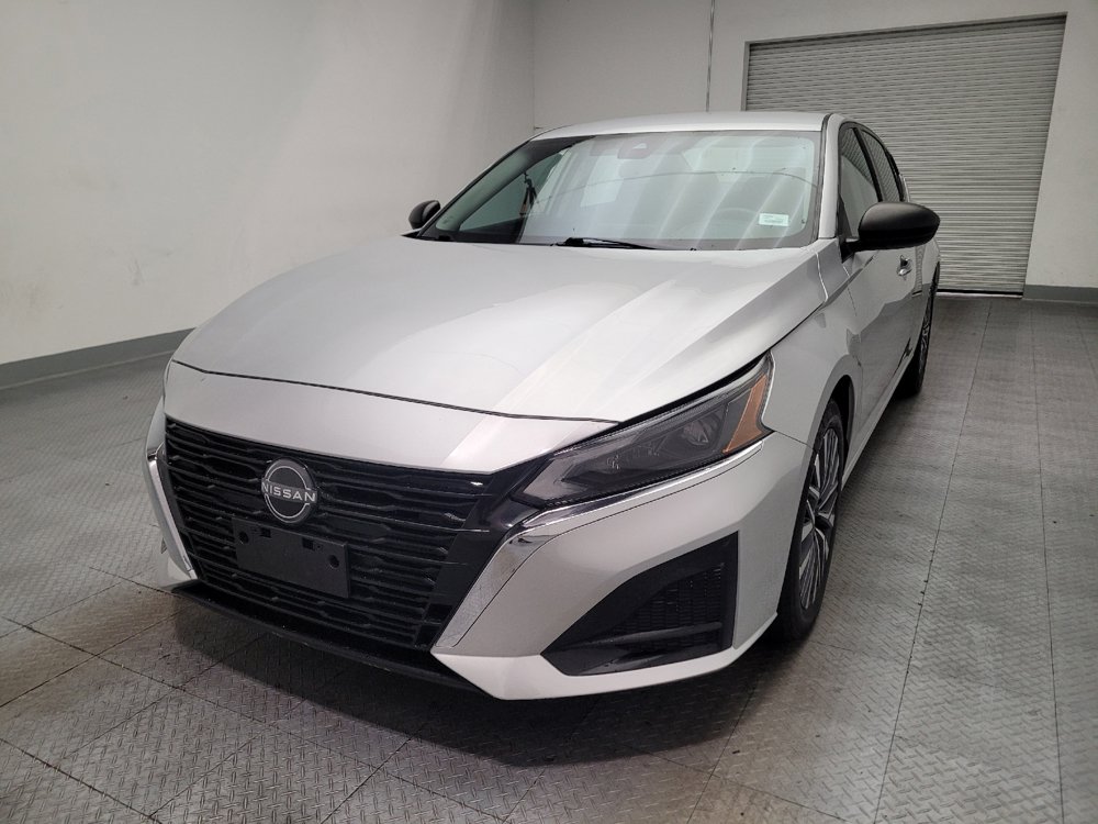 Used 2024 Nissan Altima 2.5 SV FWD image 15
