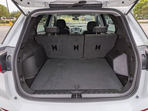 Used 2018 Chevrolet Equinox LS FWD image 32