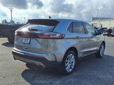 Used 2022 Ford Edge Titanium image 2
