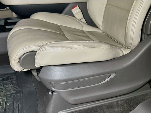 Used 2022 Lincoln Navigator L Reserve w/ Monochromatic Package image 16